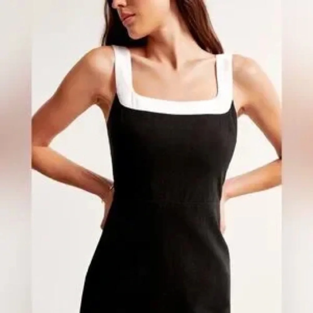 Abercrombie & Fitch Black and White Mini Dress - Picture 4 of 10